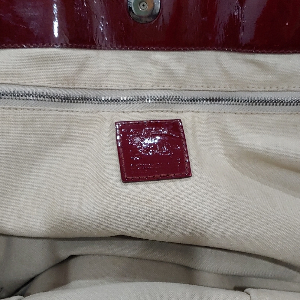 Burberry Red and Cream Heart Tote - Picture 9 of 12